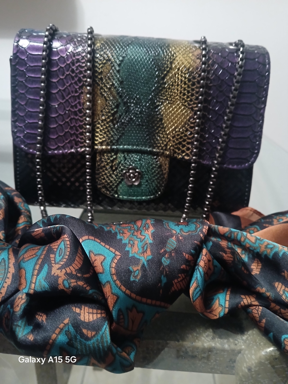 Multicolor Crossbody Bag with Chain Strap